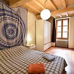 Genive - Jolie Maison Typique Avec Sa Terrasse